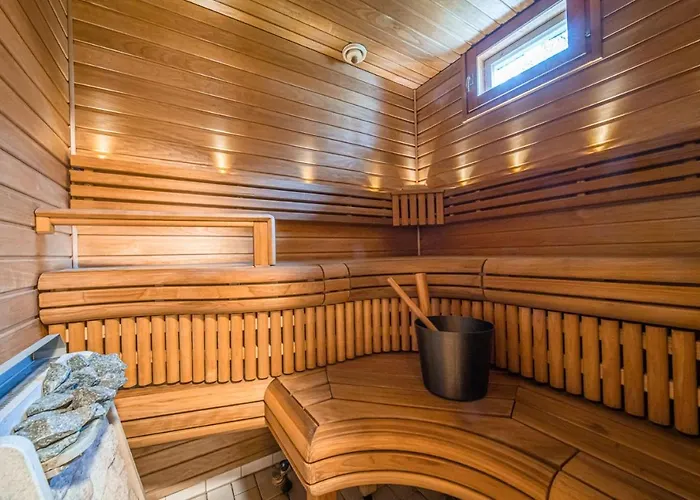 Immelkolo By Aavalevi Levi